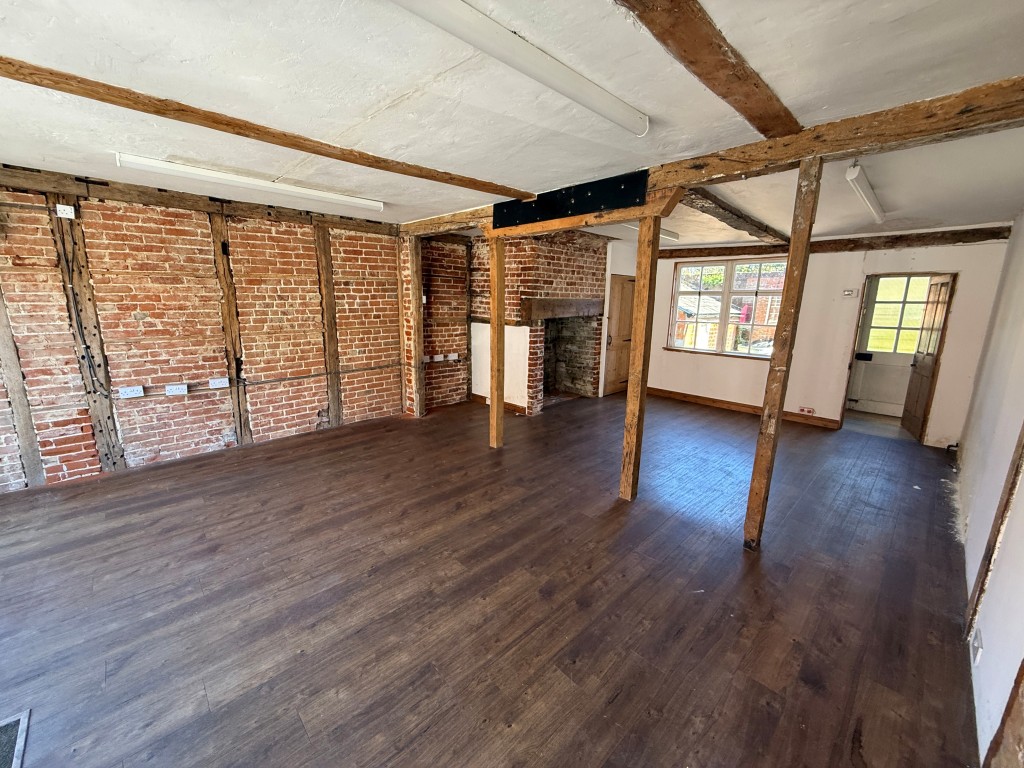 Lot: 76 - SHOP AND UPPER PARTS WITH PLANNING FOR CONVERSION - Room two